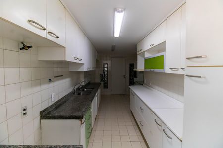 Apartamento à venda com 170m², 4 quartos e 2 vagas Apartamento à venda com 170m², 4 quartos e 2 vagasCozinha