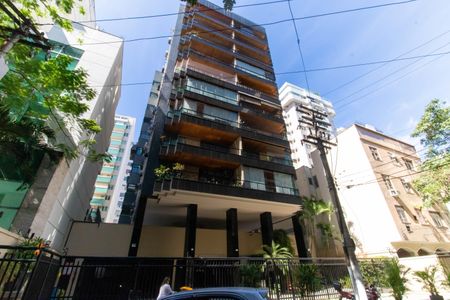 Apartamento à venda com 170m², 4 quartos e 2 vagas Apartamento à venda com 170m², 4 quartos e 2 vagasFachada
