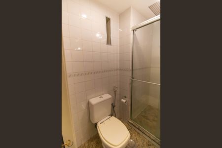 Apartamento à venda com 170m², 4 quartos e 2 vagas Apartamento à venda com 170m², 4 quartos e 2 vagasBanheiro Social
