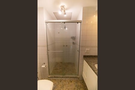 Apartamento à venda com 170m², 4 quartos e 2 vagas Apartamento à venda com 170m², 4 quartos e 2 vagasBanheiro Social