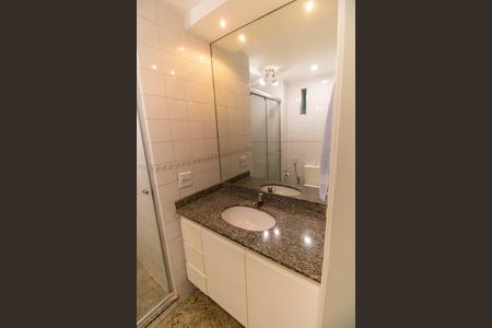 Apartamento à venda com 170m², 4 quartos e 2 vagas Apartamento à venda com 170m², 4 quartos e 2 vagasBanheiro Social