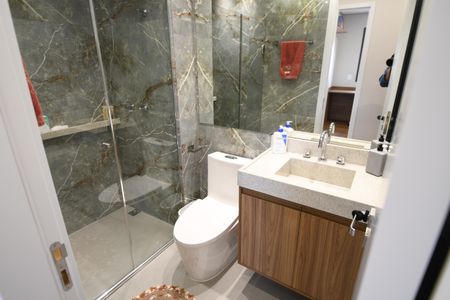 Apartamento à venda com 58m², 2 quartos e 2 vagasBanheiro 2