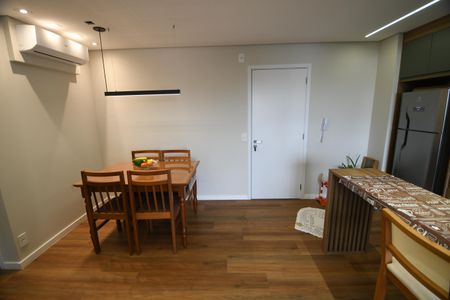 Apartamento à venda com 58m², 2 quartos e 2 vagasSala