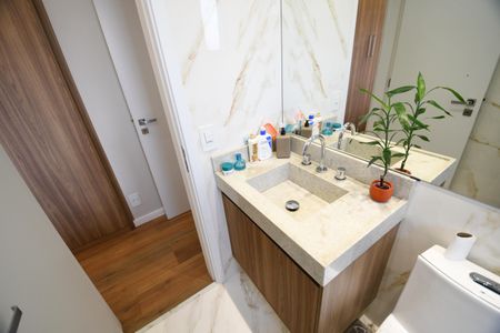 Apartamento à venda com 58m², 2 quartos e 2 vagasBanheiro 1