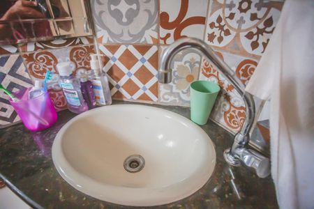 Apartamento para alugar com 80m², 2 quartos e sem vaga Apartamento para alugar com 80m², 2 quartos e sem vagaBanheiro de serviço