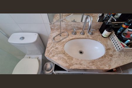 Apartamento à venda com 127m², 3 quartos e 3 vagasBanheiro da Suíte 2