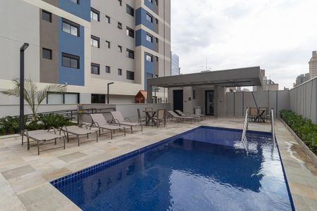 Apartamento à venda com 105m², 3 quartos e 2 vagas Apartamento à venda com 105m², 3 quartos e 2 vagasÁrea comum - Piscina 1