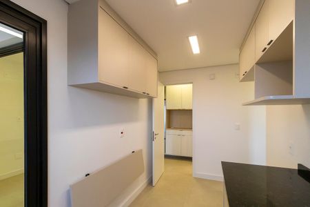 Apartamento à venda com 105m², 3 quartos e 2 vagas Apartamento à venda com 105m², 3 quartos e 2 vagasCozinha