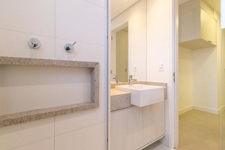 Apartamento à venda com 105m², 3 quartos e 2 vagas Apartamento à venda com 105m², 3 quartos e 2 vagasBanheiro da Suíte 1