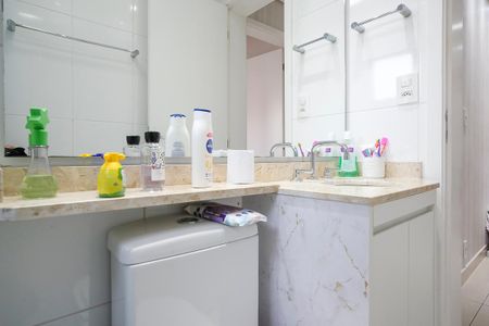 Apartamento à venda com 80m², 3 quartos e 2 vagasBanheiro