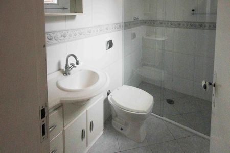 Apartamento à venda com 140m², 2 quartos e 2 vagas Apartamento à venda com 140m², 2 quartos e 2 vagasBanheiro da Suite 2