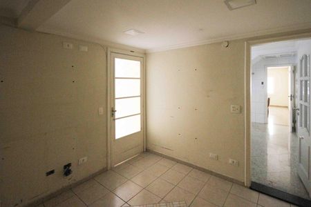 Apartamento à venda com 140m², 2 quartos e 2 vagas Apartamento à venda com 140m², 2 quartos e 2 vagasQuarto de Serviço