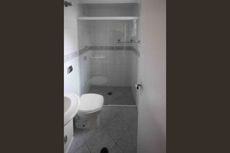 Apartamento à venda com 140m², 2 quartos e 2 vagas Apartamento à venda com 140m², 2 quartos e 2 vagasBanheiro da Suite 2