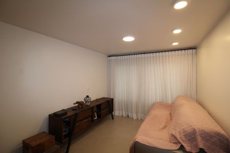 Casa à venda com 160m², 2 quartos e 2 vagasSala