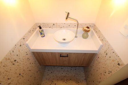 Casa à venda com 160m², 2 quartos e 2 vagasLavabo