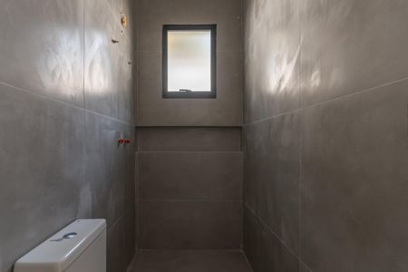 Casa à venda com 180m², 3 quartos e 4 vagas Casa à venda com 180m², 3 quartos e 4 vagasBanheiro Suíte