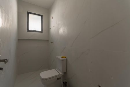 Casa à venda com 180m², 3 quartos e 4 vagas Casa à venda com 180m², 3 quartos e 4 vagasBanheiro Social