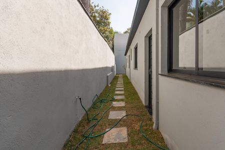 Casa à venda com 180m², 3 quartos e 4 vagas Casa à venda com 180m², 3 quartos e 4 vagasQuintal