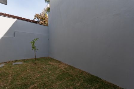 Casa à venda com 180m², 3 quartos e 4 vagas Casa à venda com 180m², 3 quartos e 4 vagasQuintal
