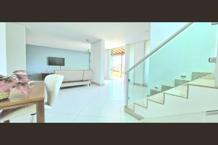 Casa de condomínio à venda com 320m², 3 quartos e 10 vagas Casa de condomínio à venda com 320m², 3 quartos e 10 vagasCopa