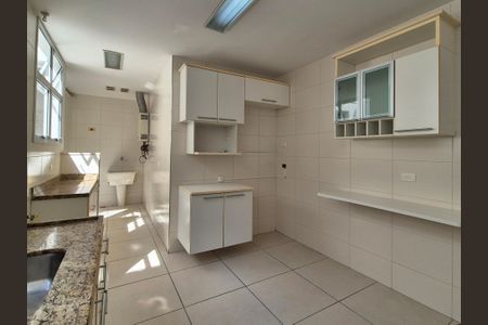 Apartamento à venda com 140m², 3 quartos e 2 vagasCozinha