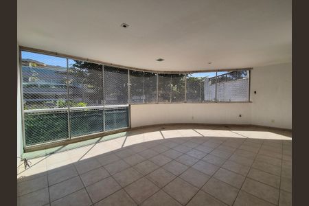 Apartamento à venda com 140m², 3 quartos e 2 vagasVaranda