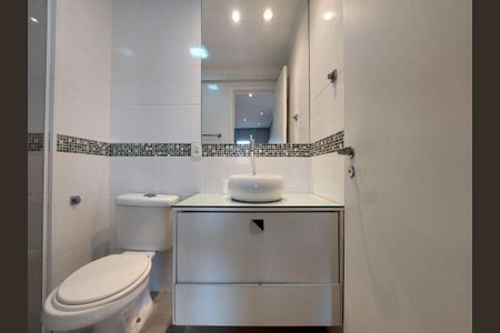 Apartamento para alugar com 73m², 2 quartos e 2 vagas Apartamento para alugar com 73m², 2 quartos e 2 vagasBanheiro 2