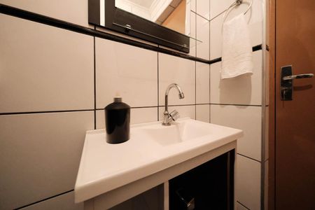 Casa à venda com 127m², 2 quartos e 2 vagasLavabo