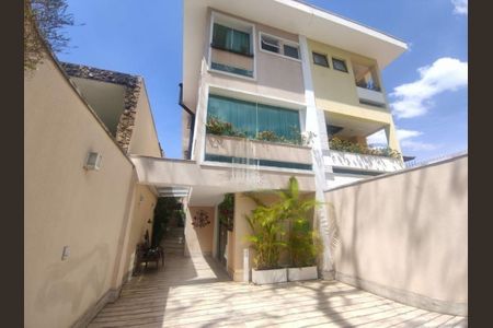 Casa à venda com 210m², 3 quartos e 3 vagas