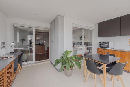 Varanda de apartamento à venda com 1 quarto, 49m² em Pinheiros, São Paulo