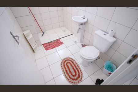 Apartamento à venda com 45m², 2 quartos e 1 vaga Apartamento à venda com 45m², 2 quartos e 1 vagaBanheiro