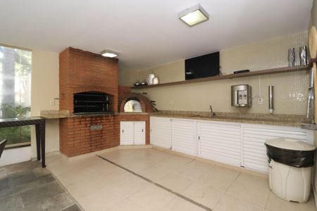 Apartamento à venda com 139m², 3 quartos e 3 vagas Apartamento à venda com 139m², 3 quartos e 3 vagasChurrasqueira