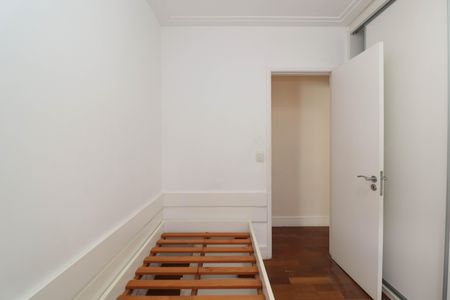 Apartamento à venda com 139m², 3 quartos e 3 vagas Apartamento à venda com 139m², 3 quartos e 3 vagasQuarto 4