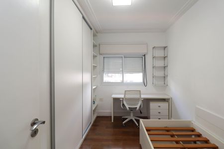 Apartamento à venda com 139m², 3 quartos e 3 vagas Apartamento à venda com 139m², 3 quartos e 3 vagasQuarto 4