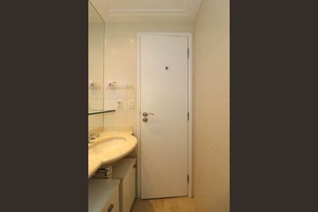 Apartamento à venda com 139m², 3 quartos e 3 vagas Apartamento à venda com 139m², 3 quartos e 3 vagasBanheiro da Suíte 2