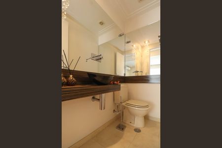 Apartamento à venda com 139m², 3 quartos e 3 vagas Apartamento à venda com 139m², 3 quartos e 3 vagasLavabo da Sala