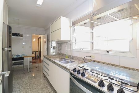 Apartamento à venda com 139m², 3 quartos e 3 vagas Apartamento à venda com 139m², 3 quartos e 3 vagasCozinha