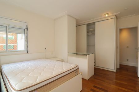 Apartamento à venda com 139m², 3 quartos e 3 vagas Apartamento à venda com 139m², 3 quartos e 3 vagasSuíte 1