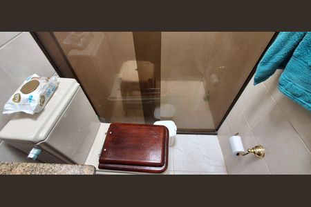 Apartamento à venda com 51m², 2 quartos e 1 vaga Apartamento à venda com 51m², 2 quartos e 1 vagaBanheiro Social