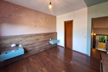 Casa de condomínio à venda com 531m², 4 quartos e 2 vagas Casa de condomínio à venda com 531m², 4 quartos e 2 vagasSuíte 1