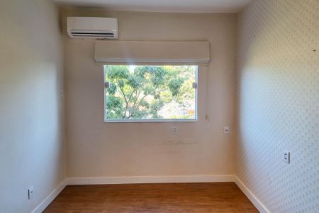 Casa de condomínio à venda com 531m², 4 quartos e 2 vagas Casa de condomínio à venda com 531m², 4 quartos e 2 vagasQuarto 3