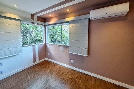 Casa de condomínio à venda com 531m², 4 quartos e 2 vagas Casa de condomínio à venda com 531m², 4 quartos e 2 vagasQuarto 2