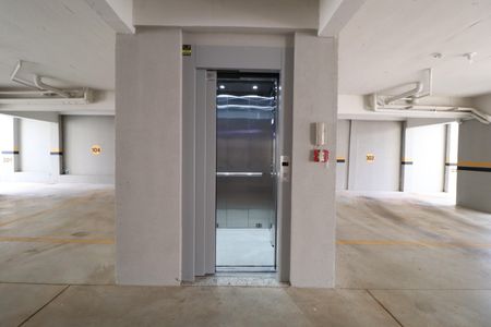 Apartamento para alugar com 56m², 2 quartos e 1 vagaÁrea comum - Elevador