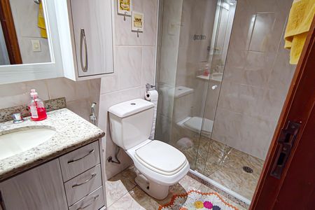 Apartamento à venda com 225m², 3 quartos e 4 vagas Apartamento à venda com 225m², 3 quartos e 4 vagasBanheiro Social