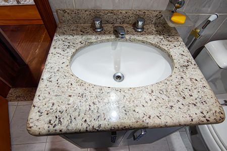 Apartamento à venda com 225m², 3 quartos e 4 vagas Apartamento à venda com 225m², 3 quartos e 4 vagasBanheiro da Suíte 2