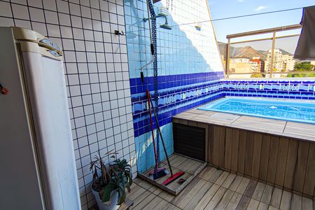 Apartamento à venda com 225m², 3 quartos e 4 vagas Apartamento à venda com 225m², 3 quartos e 4 vagascobertura