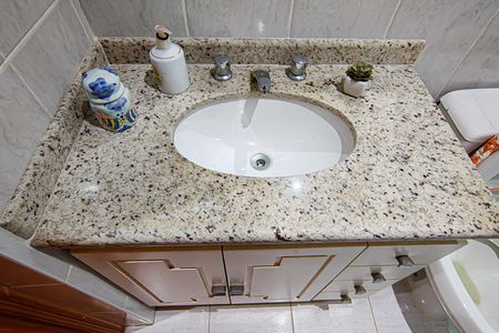 Apartamento à venda com 225m², 3 quartos e 4 vagas Apartamento à venda com 225m², 3 quartos e 4 vagasBanheiro da Suíte 3