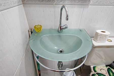 Apartamento à venda com 225m², 3 quartos e 4 vagas Apartamento à venda com 225m², 3 quartos e 4 vagasBanheiro de Serviço