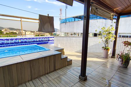 Apartamento à venda com 225m², 3 quartos e 4 vagas Apartamento à venda com 225m², 3 quartos e 4 vagascobertura