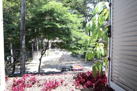 Casa à venda com 332m², 4 quartos e 4 vagas